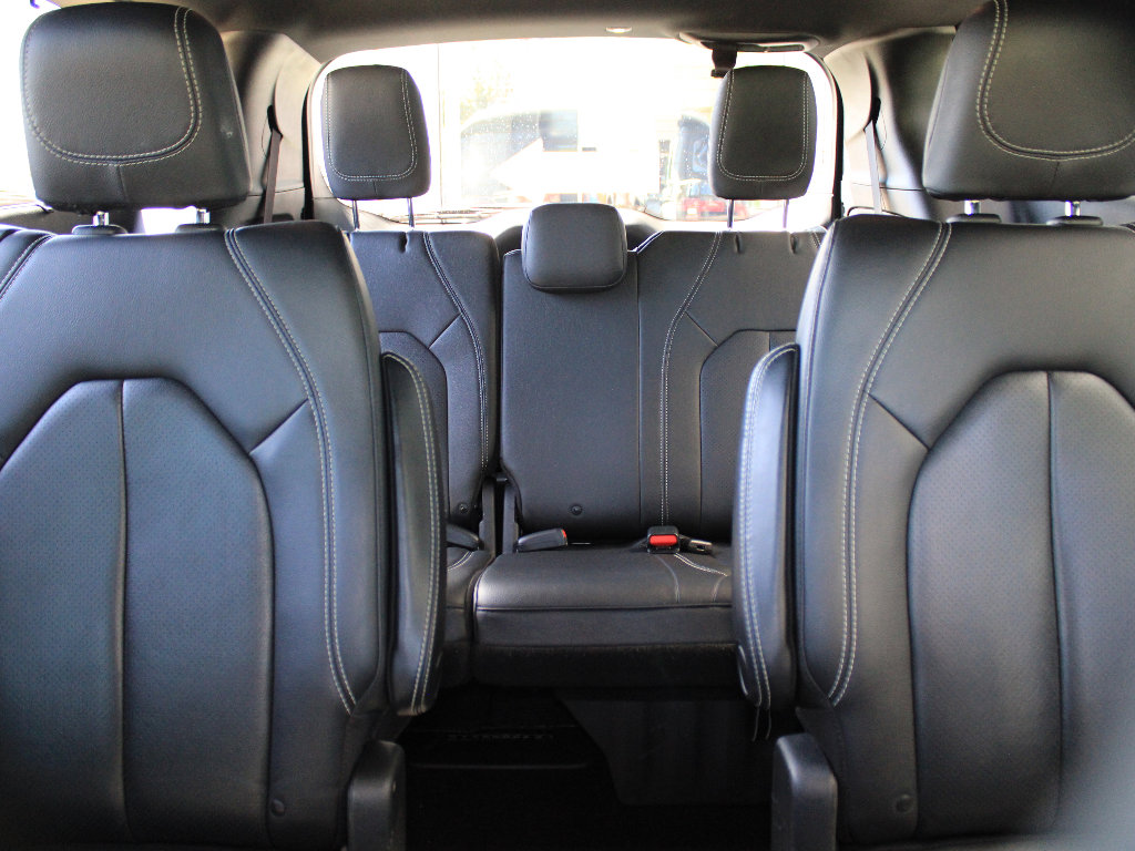 Used 2021 Chrysler Pacifica Touring-L w/ Premium & Safety Sphere Group AWD/4WD image 31