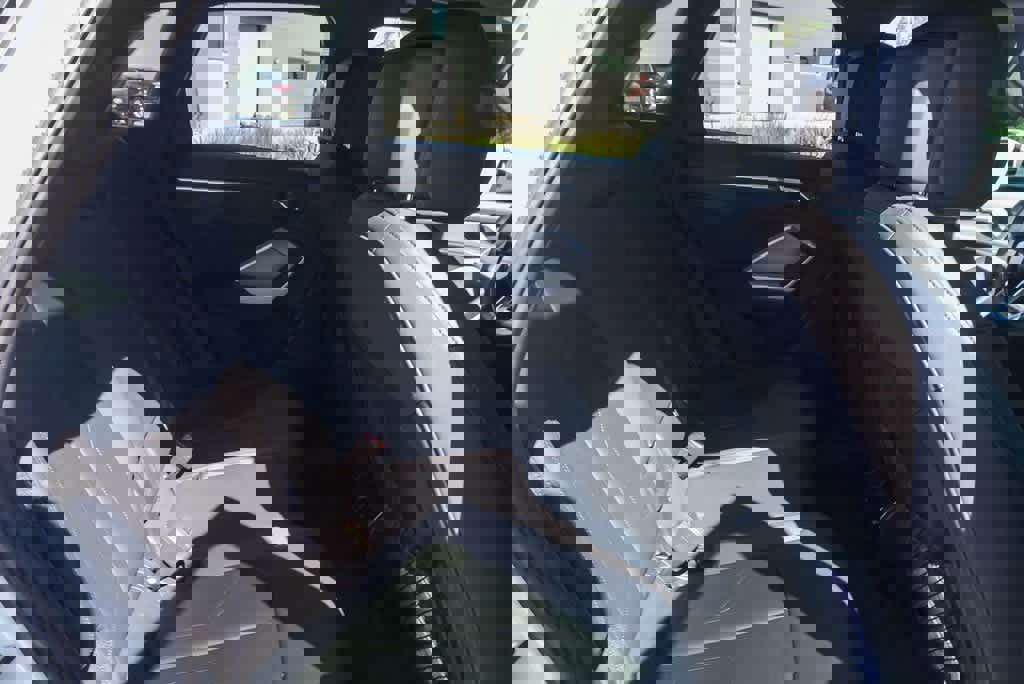 Used 2023 Audi Q3 2.0T Premium w/ Convenience Package image 16