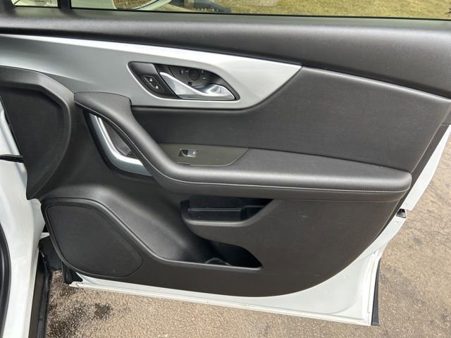 Used 2020 Chevrolet Blazer LT image 39