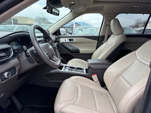 Used 2020 Ford Explorer Platinum w/ Premium Technology Package image 12