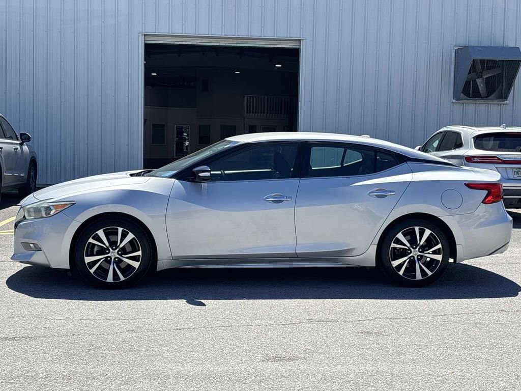 Used 2017 Nissan Maxima 3.5 SV image 2