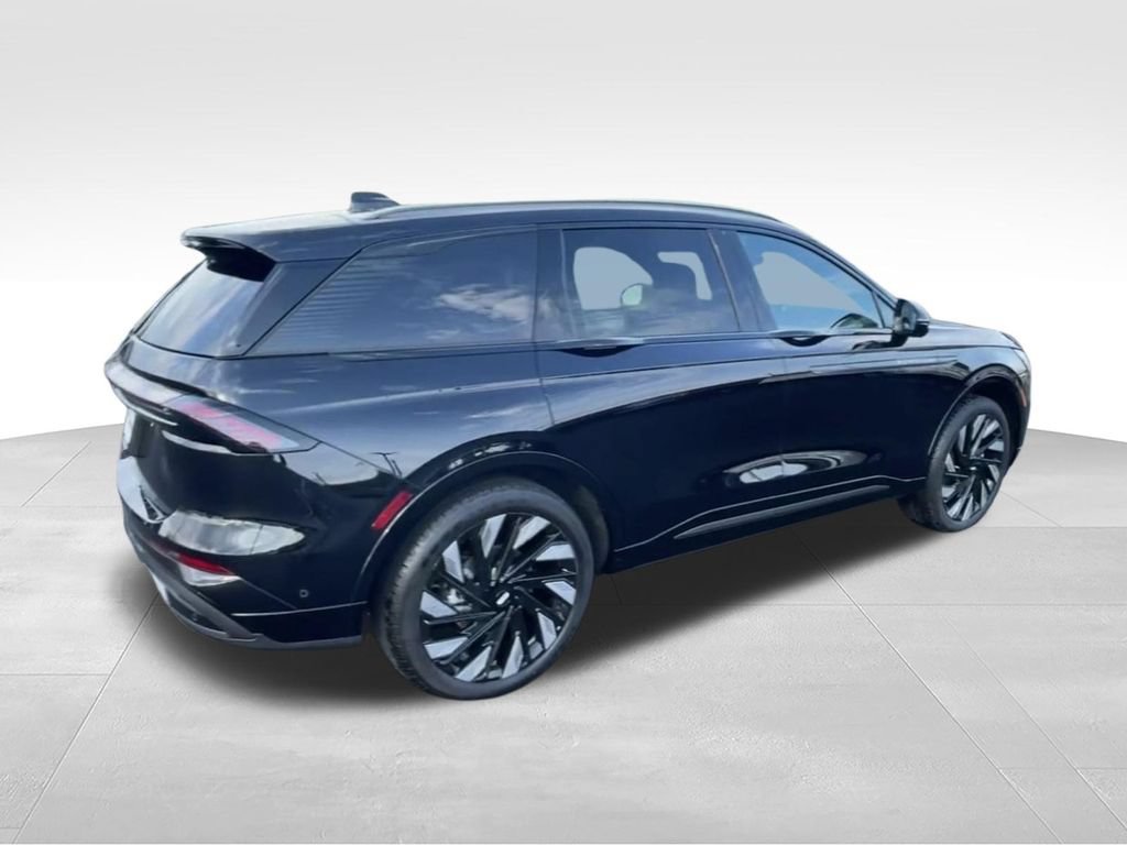 Used 2024 Lincoln Nautilus Reserve w/ Jet Appearance Package (87T) AWD/4WD image 8