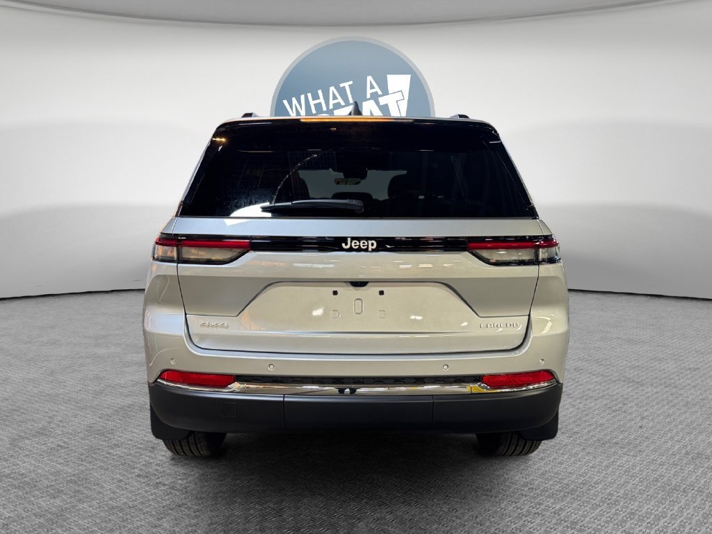 New 2025 Jeep Grand Cherokee Laredo X AWD/4WD image 5