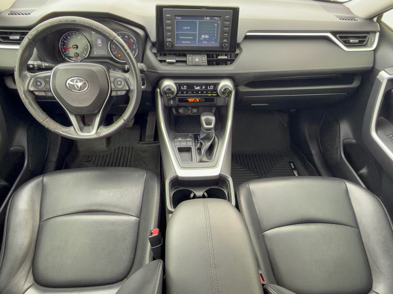 Used 2019 Toyota RAV4 XLE Premium FWD image 17