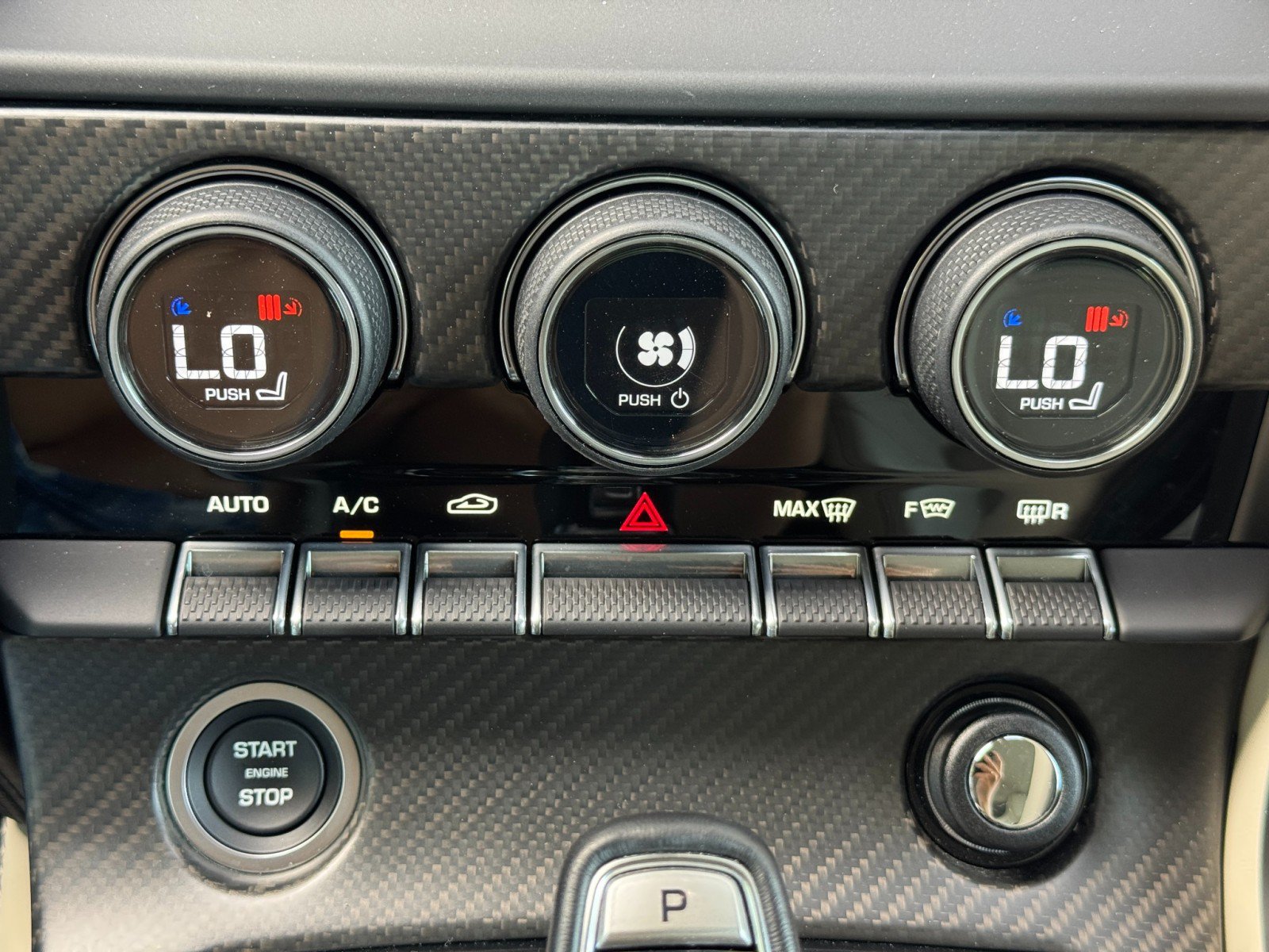 Used 2019 Jaguar F-TYPE R-Dynamic RWD image 32