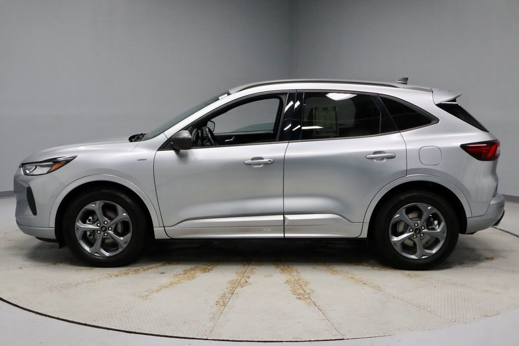 Certified 2023 Ford Escape ST-Line w/ Tech Pack #1 image 9