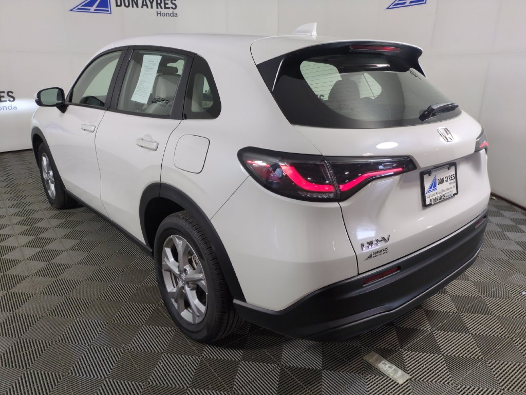Used 2025 Honda HR-V LX image 4