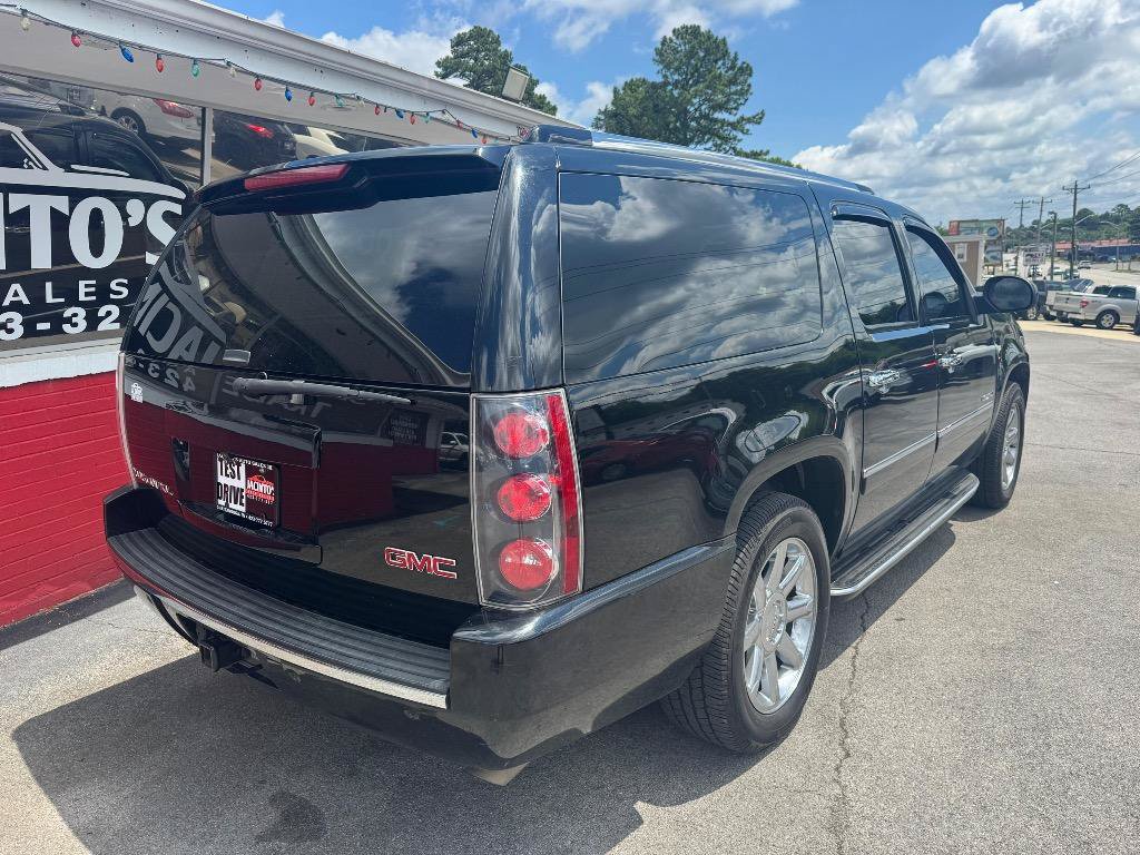 Used 2013 GMC Yukon XL Denali RWD image 7