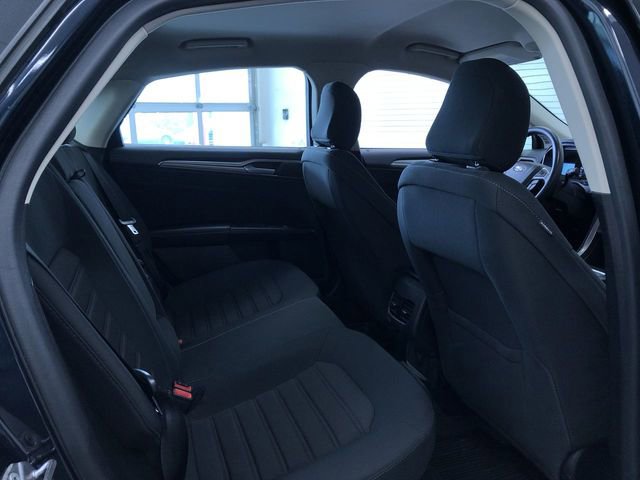 Used 2020 Ford Fusion SE image 21