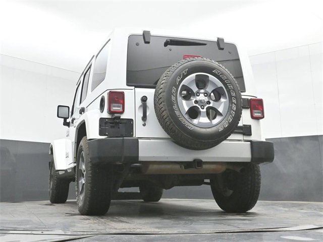 Used 2017 Jeep Wrangler Unlimited Sahara w/ Connectivity Group image 38