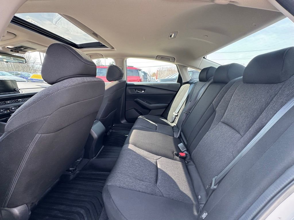 Used 2023 Honda Accord EX image 17