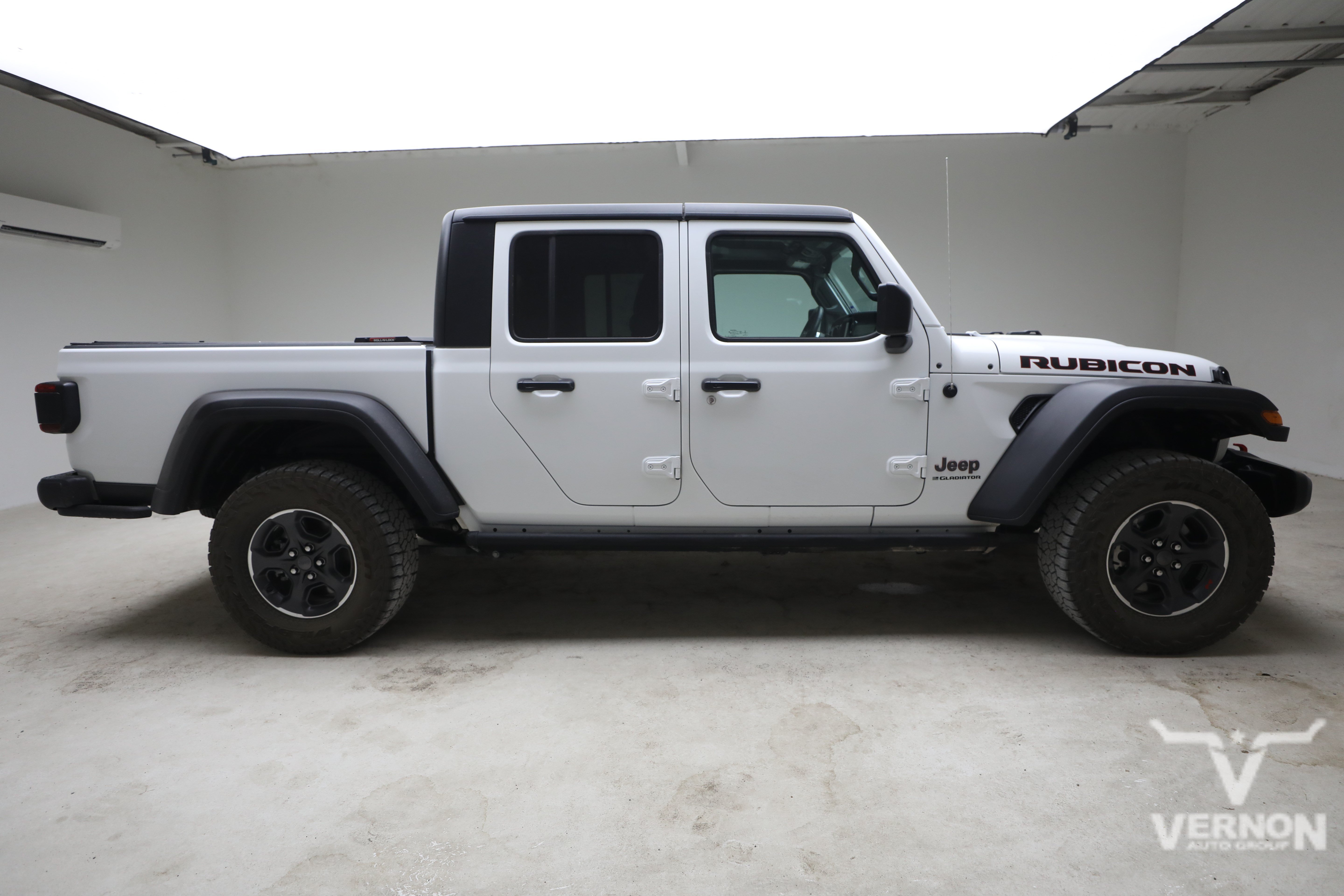 Used 2023 Jeep Gladiator Rubicon w/ LED Lighting Group AWD/4WD image 5