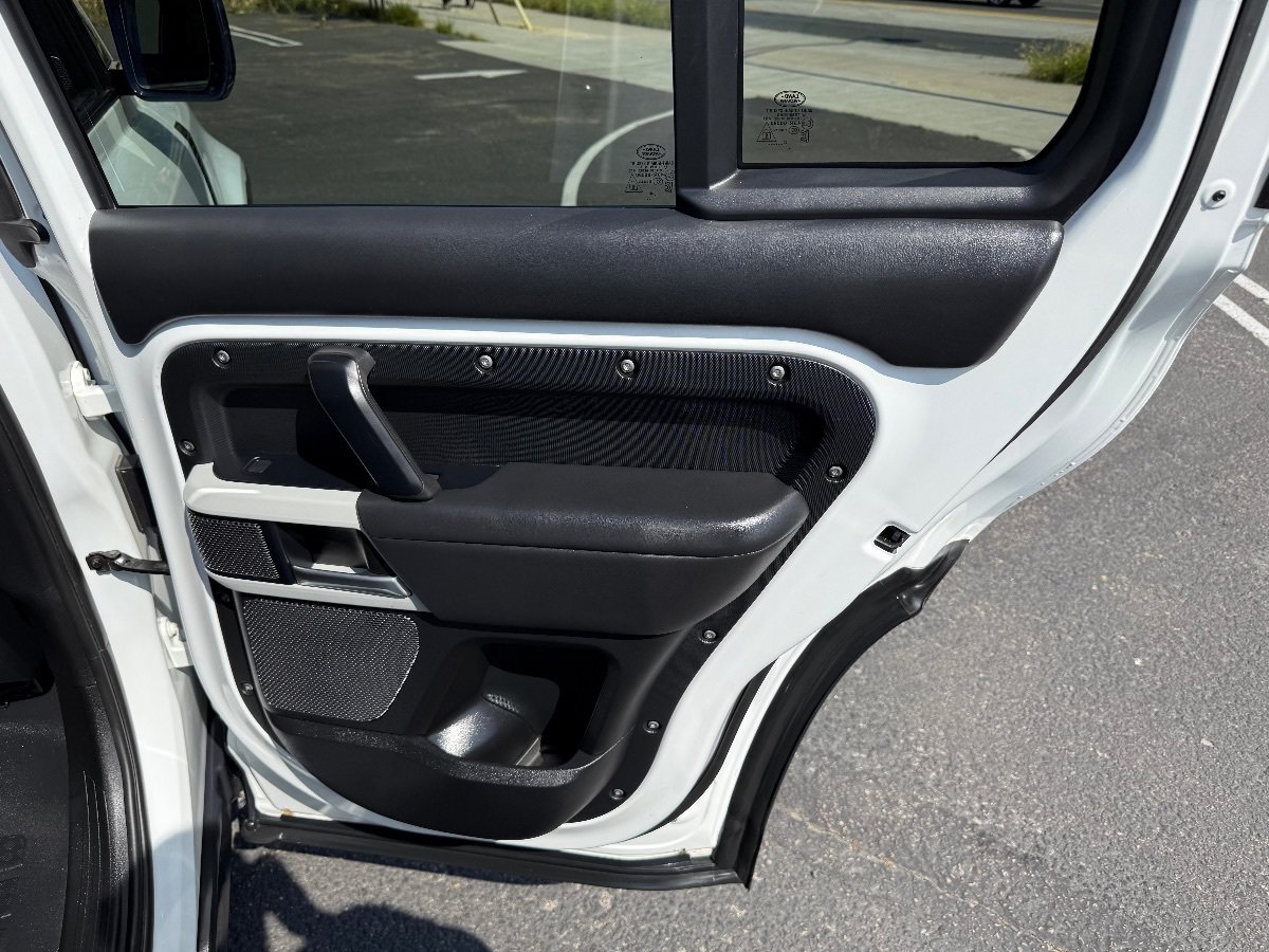 Used 2020 Land Rover Defender 110 HSE AWD/4WD image 19