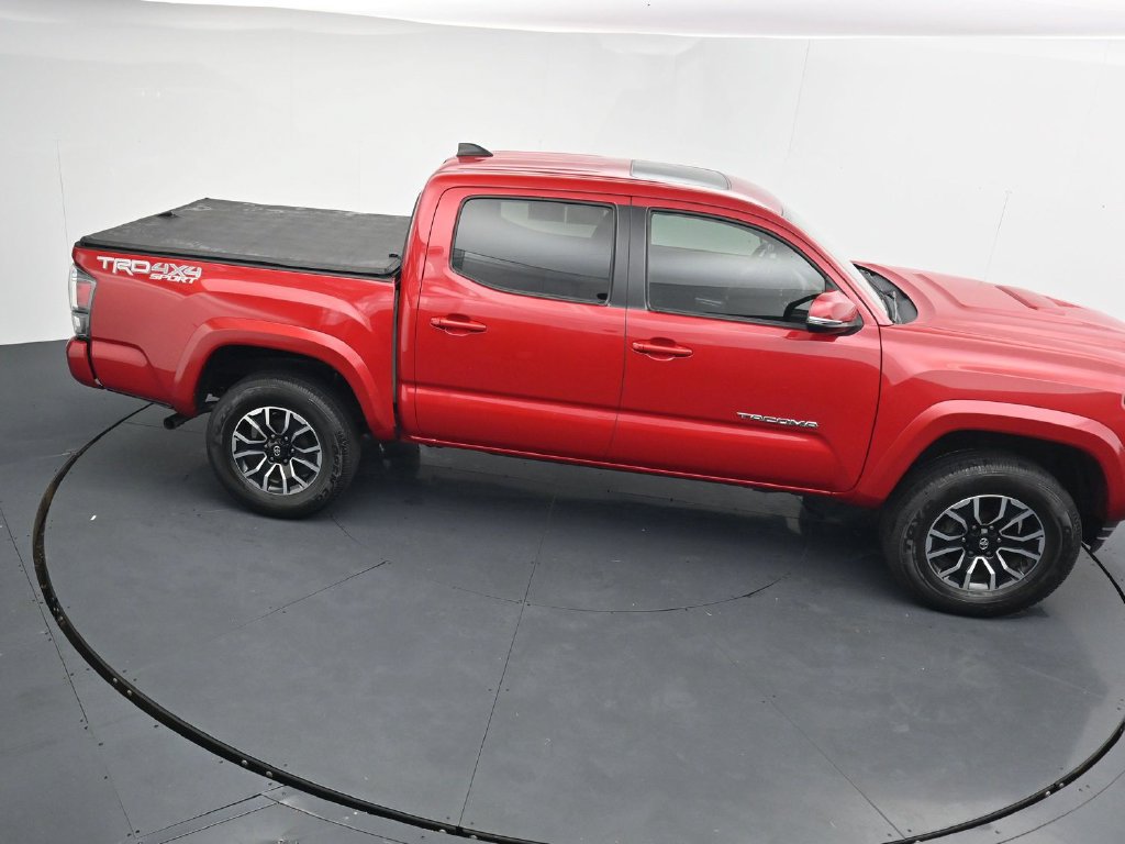 Used 2022 Toyota Tacoma TRD Sport w/ TRD Premium Sport Package AWD/4WD image 31