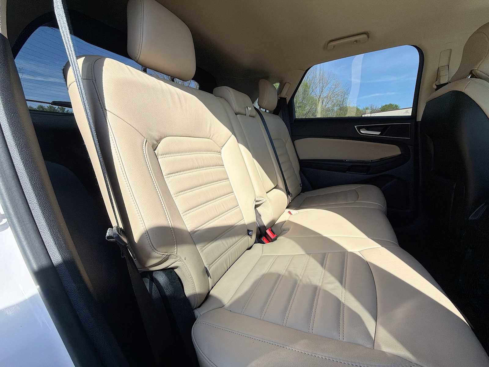 Used 2016 Ford Edge SEL w/ Equipment Group 201A AWD/4WD image 17