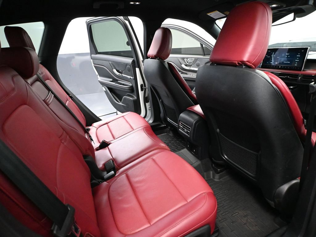 Used 2023 Lincoln Corsair Reserve w/ Jet Appearance Package AWD/4WD image 40