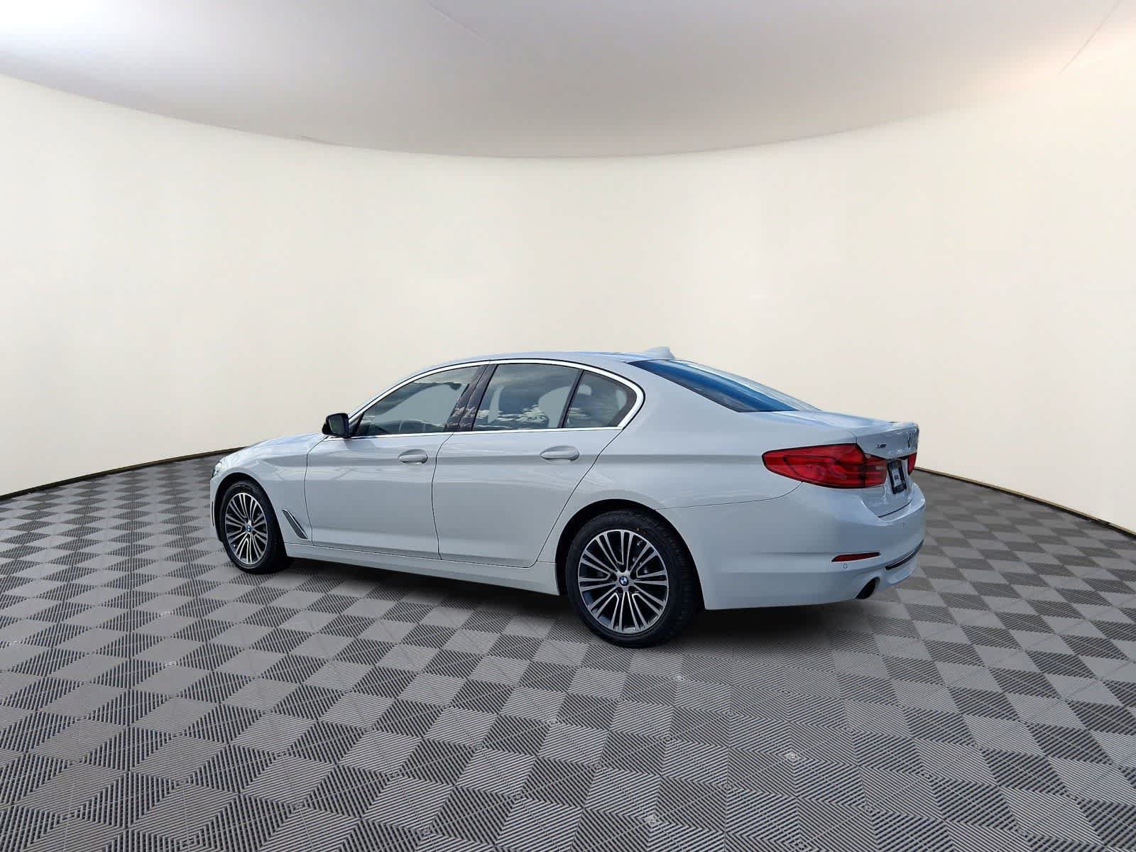 Used 2020 BMW 530i xDrive w/ Convenience Package AWD/4WD image 6