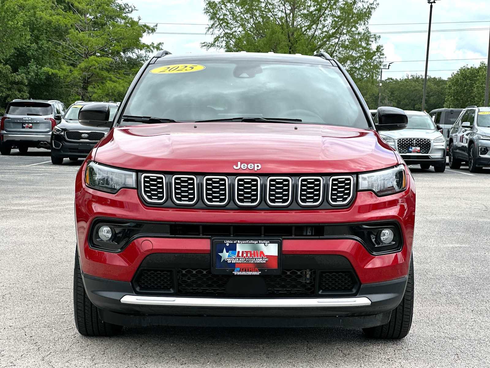Used 2025 Jeep Compass Limited AWD/4WD image 10