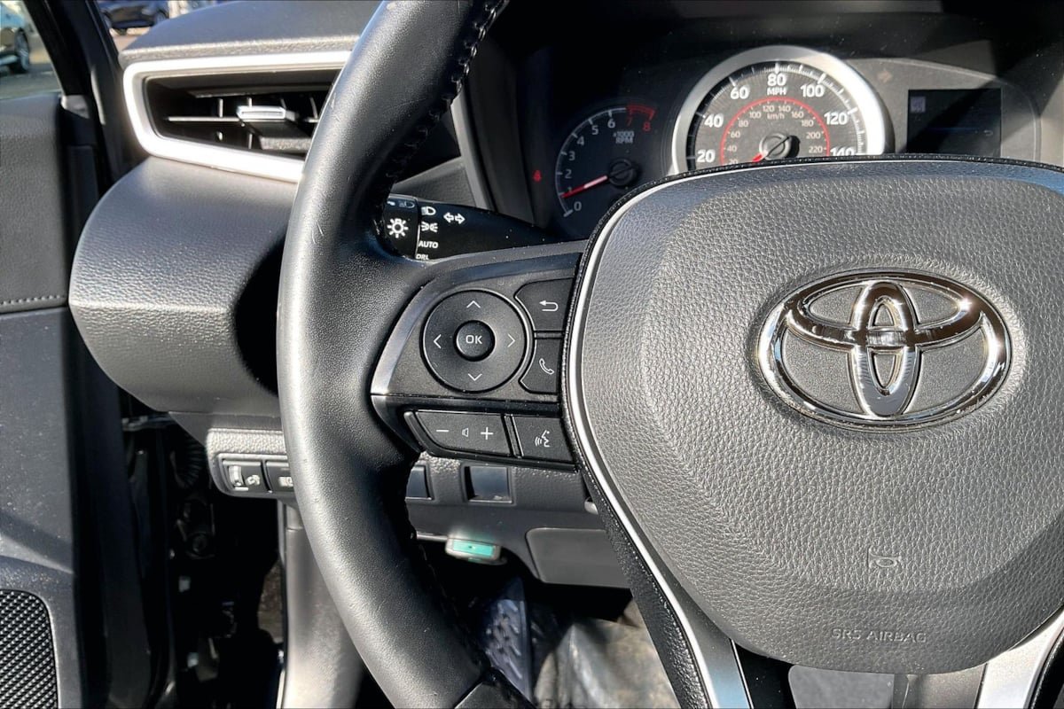 Used 2020 Toyota Corolla SE w/ Carpet Mat Package (TMS) FWD image 15