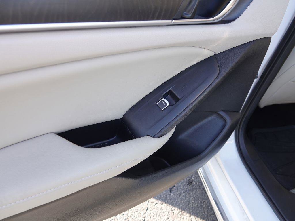 Used 2018 Honda Accord EX-L image 24