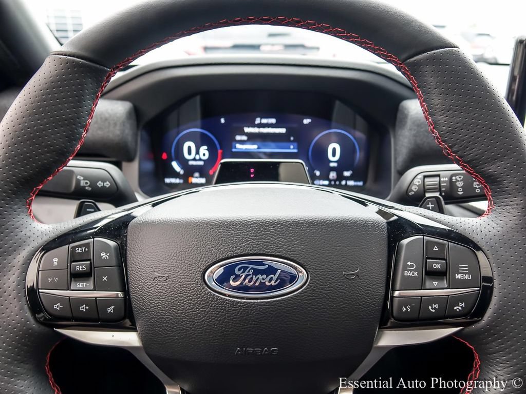 Used 2025 Ford Explorer ST AWD/4WD image 17
