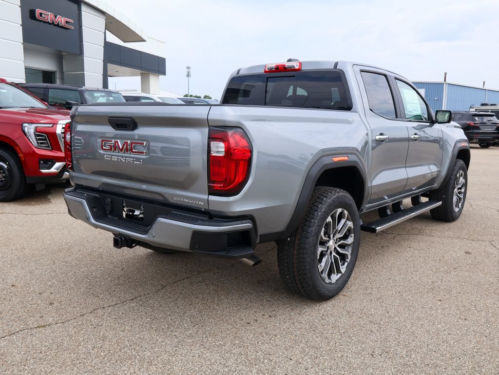 New 2026 GMC Canyon Denali w/ LPO, Black Badging Package AWD/4WD image 3