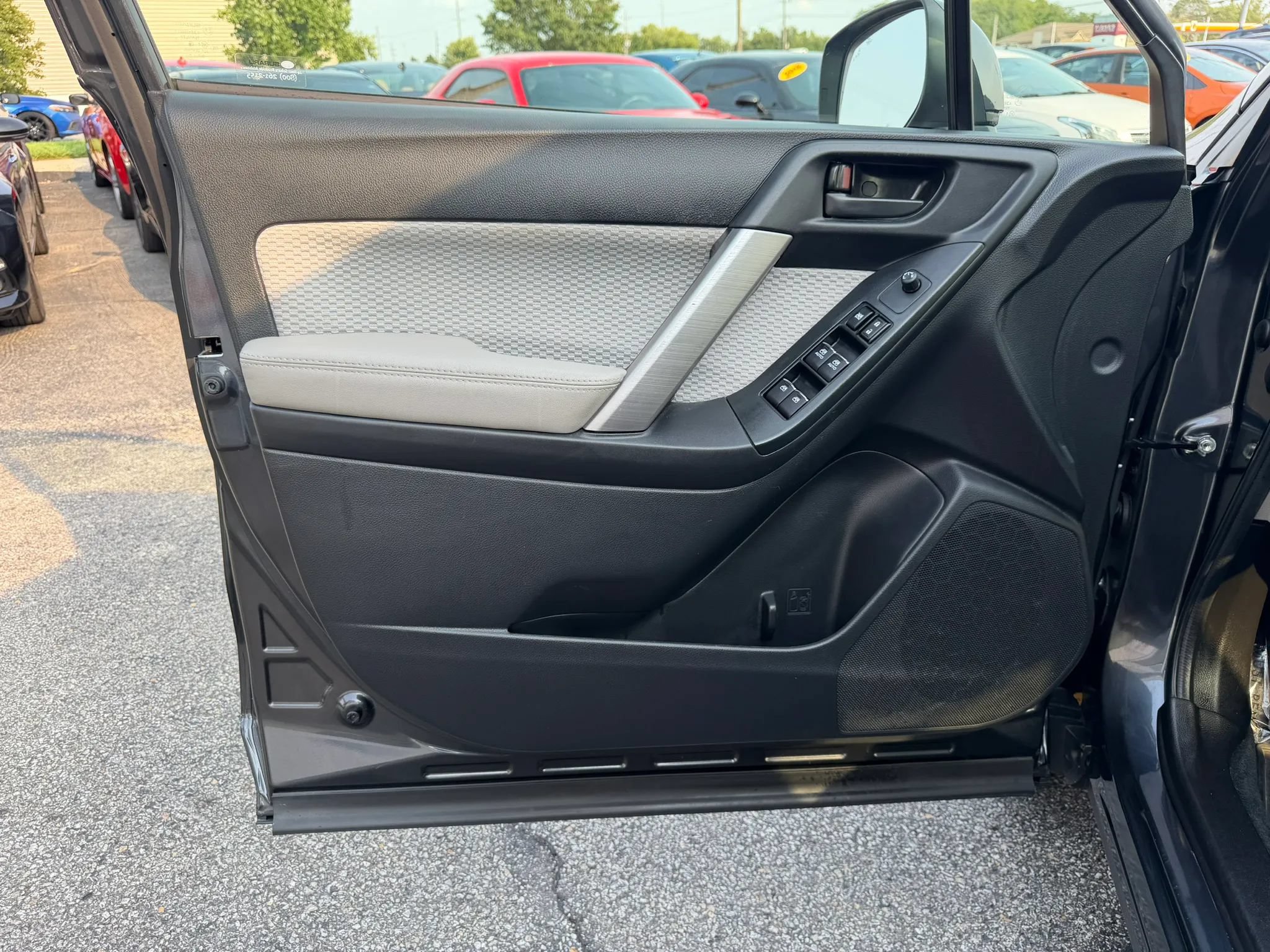 Used 2018 Subaru Forester 2.5i Premium AWD/4WD image 12