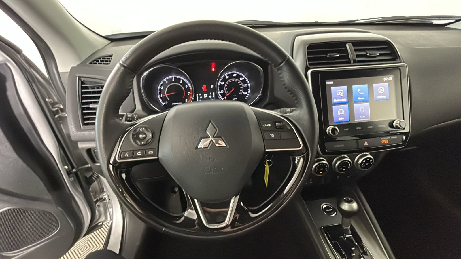 Used 2023 Mitsubishi Outlander Sport LE AWD/4WD image 14