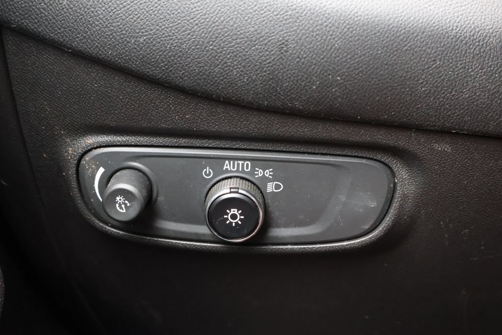 Certified 2019 Chevrolet Equinox LT FWD image 35