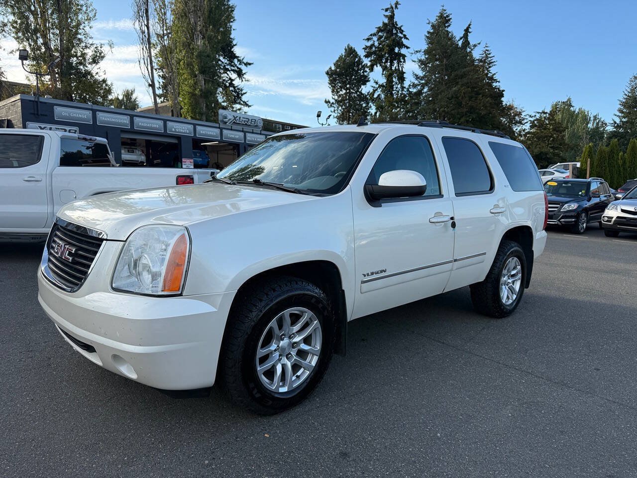 Used 2012 GMC Yukon SLT w/ SLT-2 Equipment Package