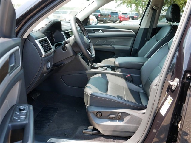 Certified 2022 Volkswagen Atlas SE image 13