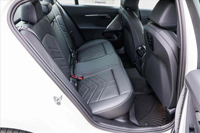 Used 2025 BMW i5 xDrive40 w/ Premium Package image 23