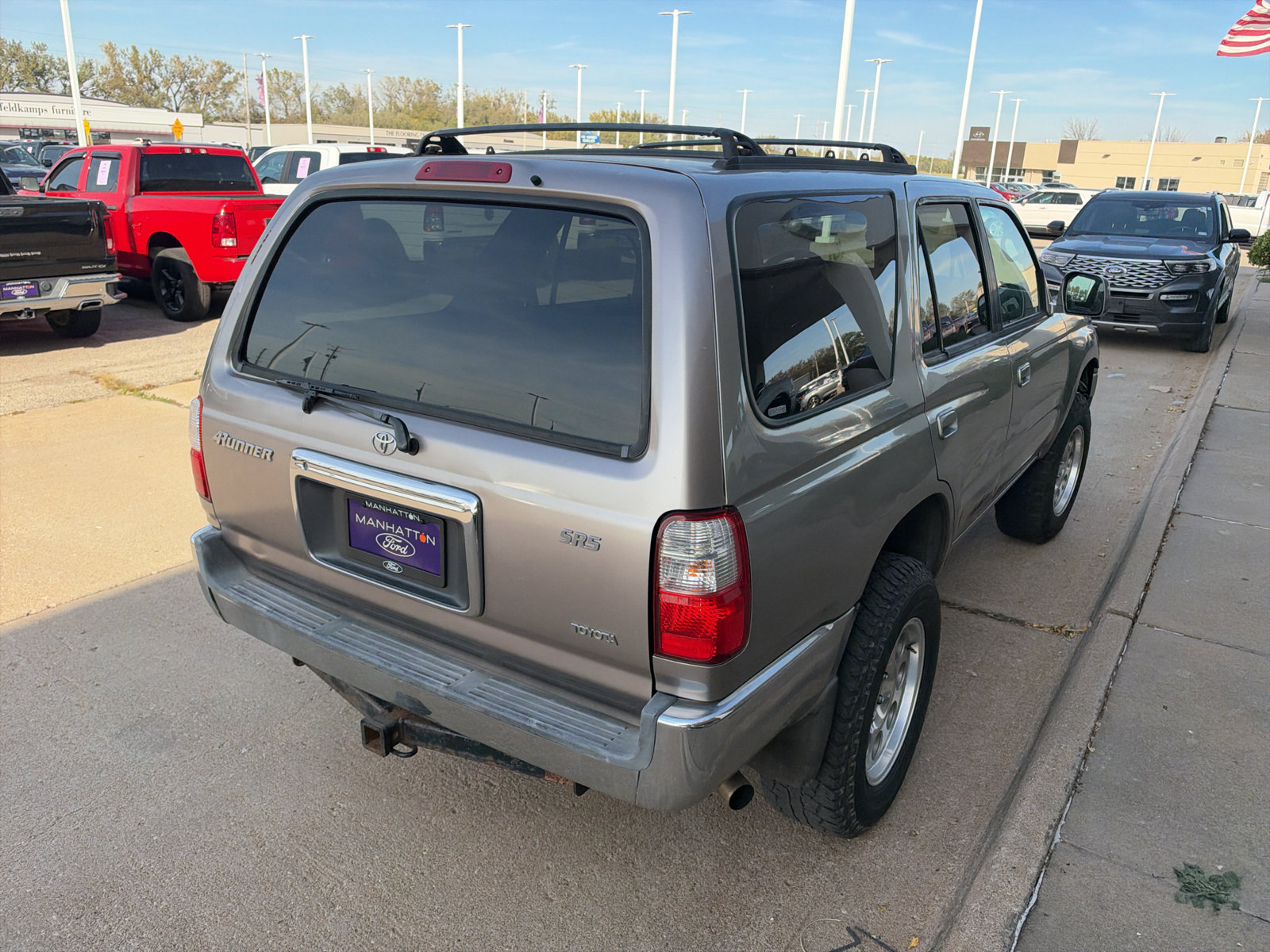 Used 2002 Toyota 4Runner SR5 RWD image 6