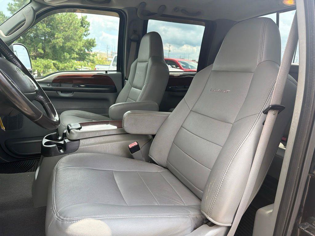 Used 2006 Ford F350 Lariat RWD image 31