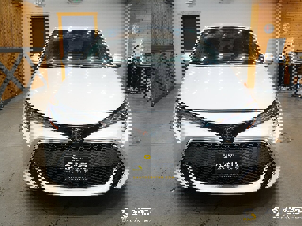 Used 2019 Toyota Corolla XSE FWD image 2