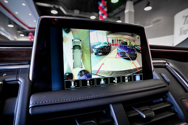 Used 2024 Chevrolet Suburban High Country AWD/4WD image 36