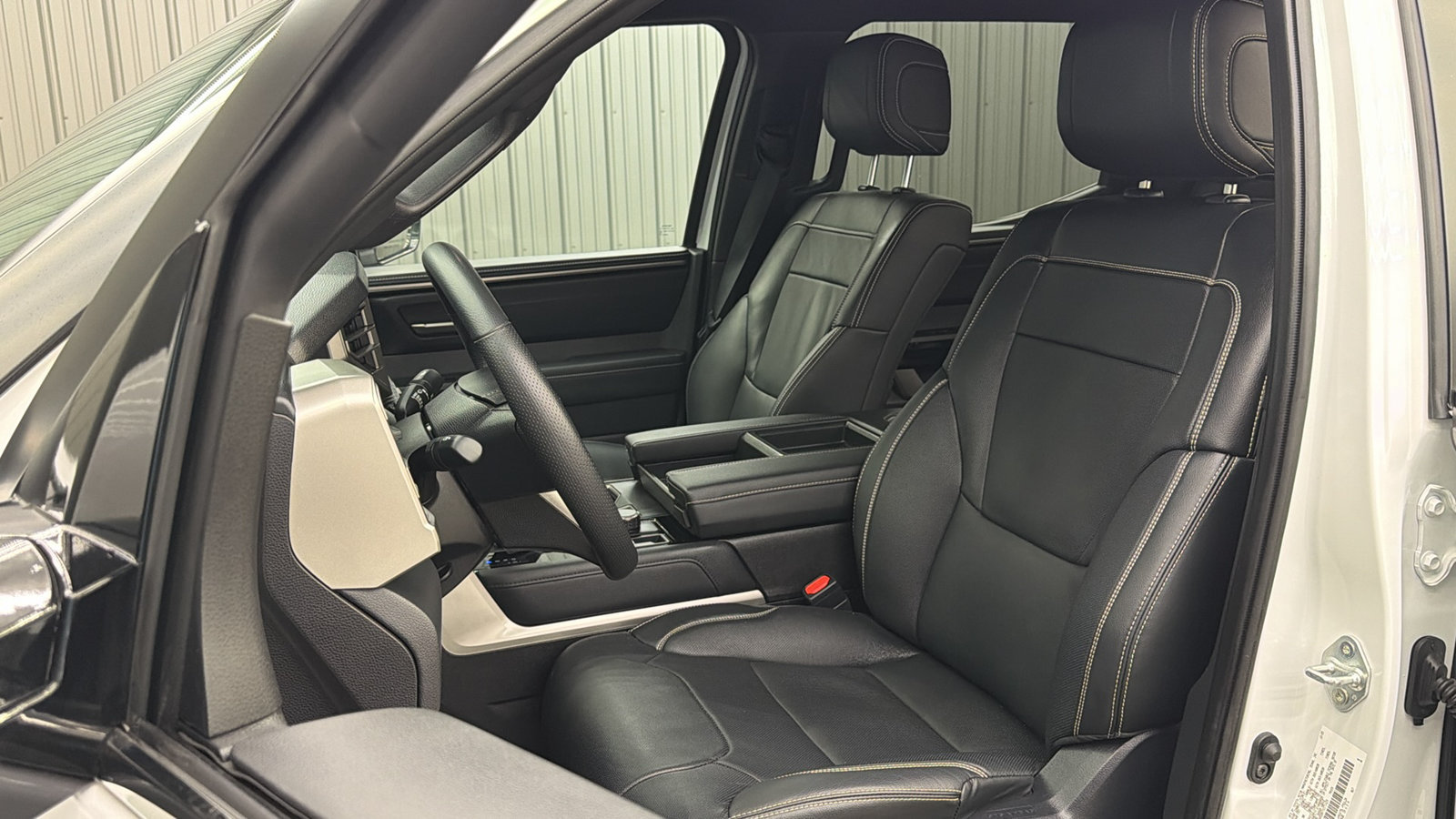 Used 2026 Toyota Tundra Limited AWD/4WD image 31