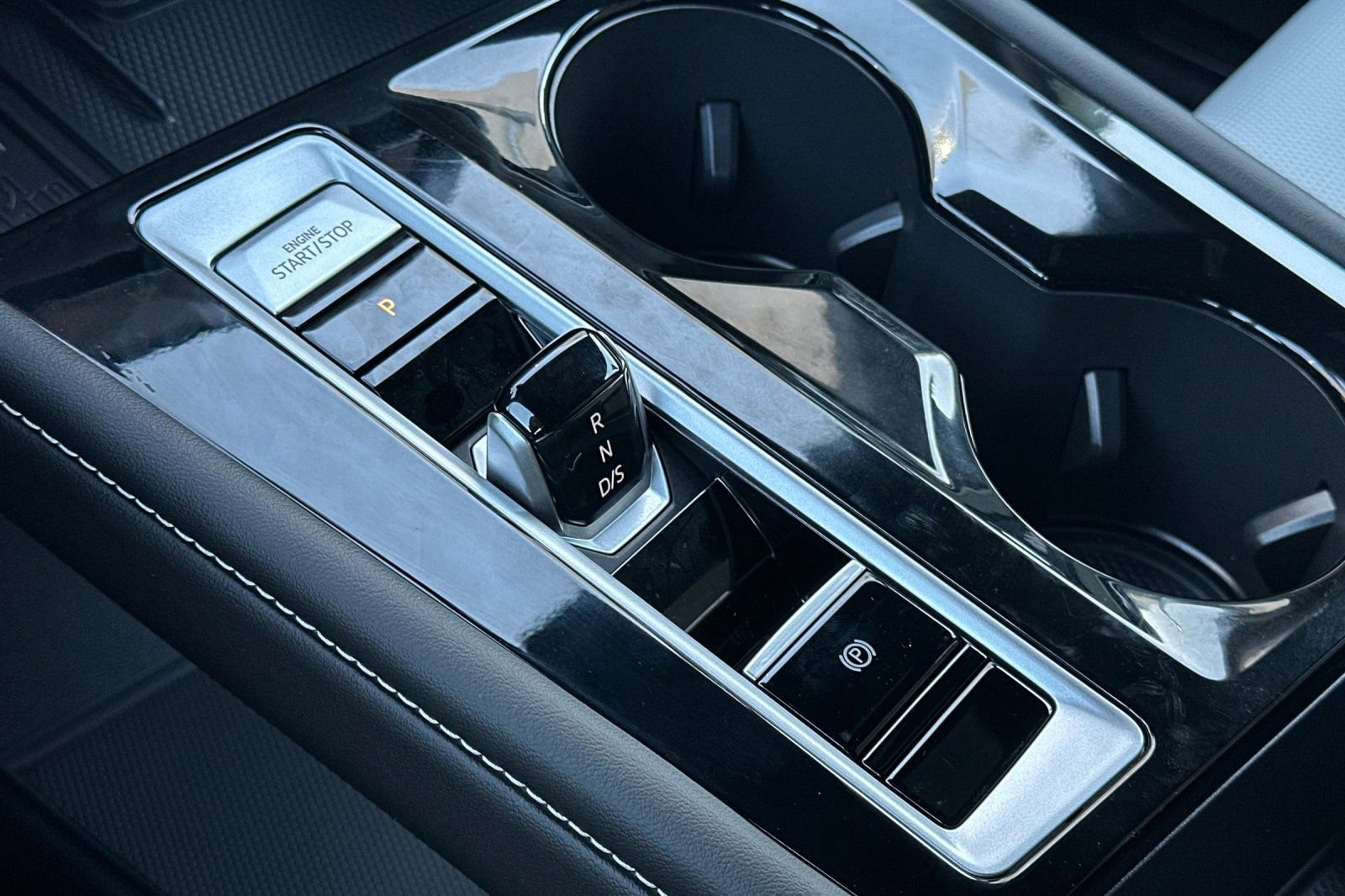 New 2026 Volkswagen Atlas Cross Sport SEL Premium R-Line image 20