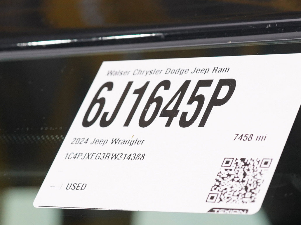 Used 2024 Jeep Wrangler Sahara image 29