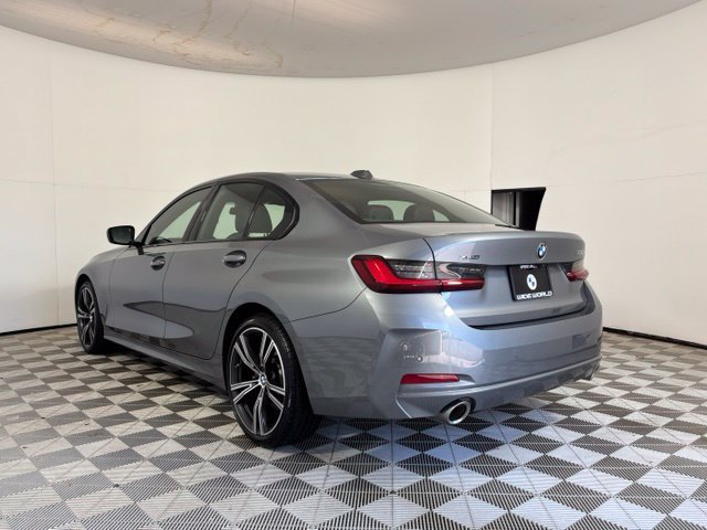 Used 2023 BMW 330i xDrive Sedan w/ Premium Package AWD/4WD image 5