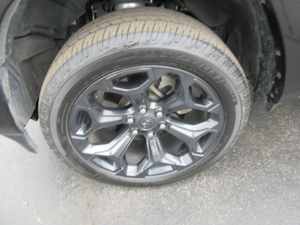 Used 2023 RAM 1500 Limited AWD/4WD image 15