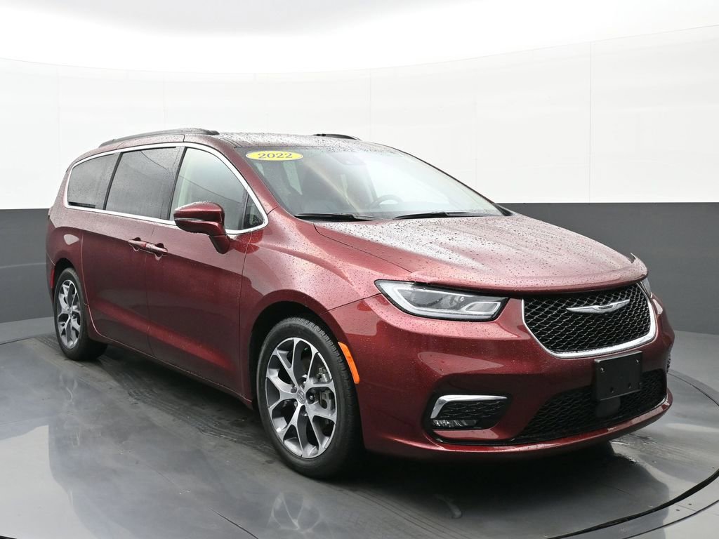 Used 2022 Chrysler Pacifica Touring-L