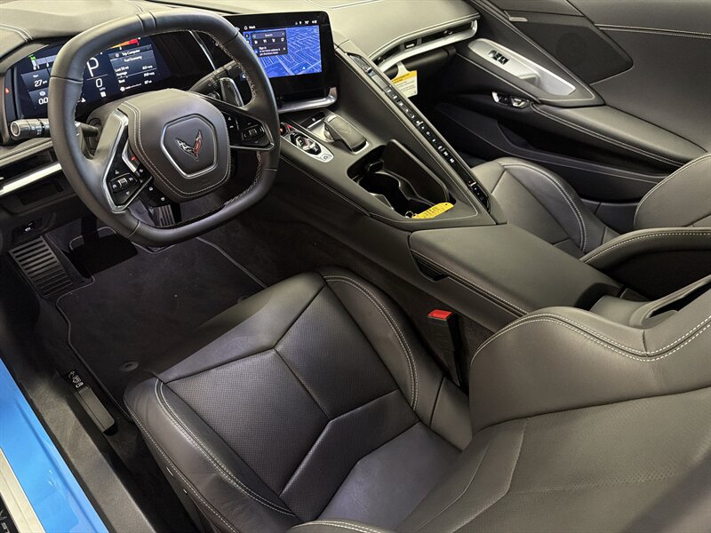 Used 2025 Chevrolet Corvette Stingray Coupe w/ 1LT RWD image 22