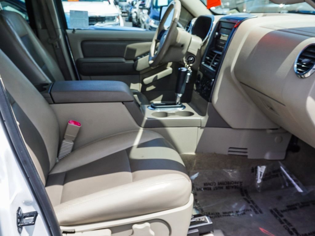 Used 2006 Ford Explorer XLT RWD image 12