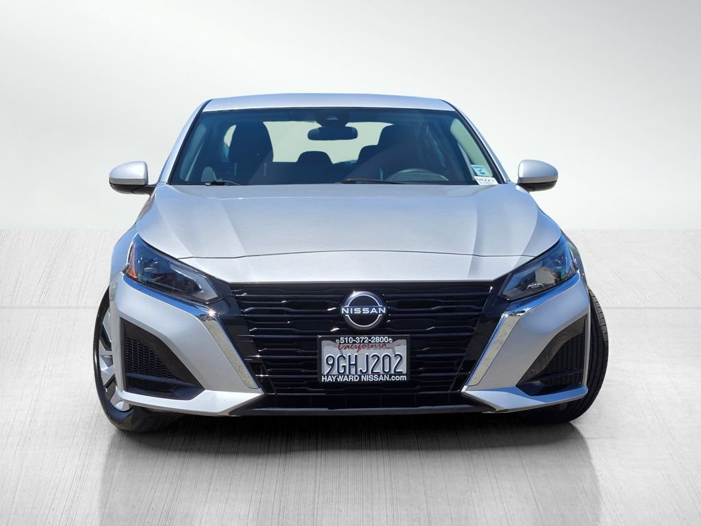 Used 2023 Nissan Altima 2.5 S FWD image 3