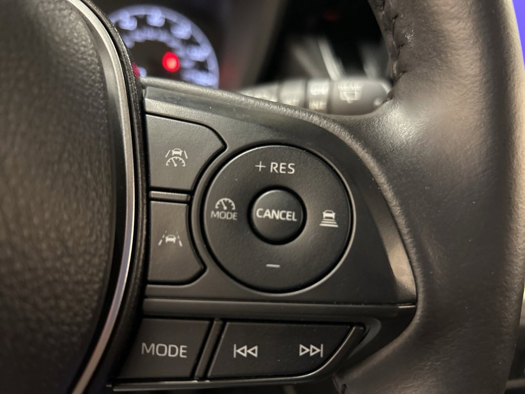 Used 2024 Toyota Corolla Cross LE image 21