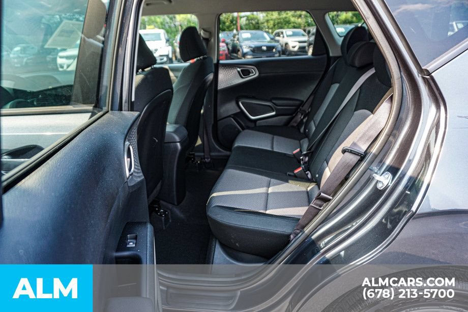 Used 2025 Kia Soul LX w/ LX Technology Package FWD image 21