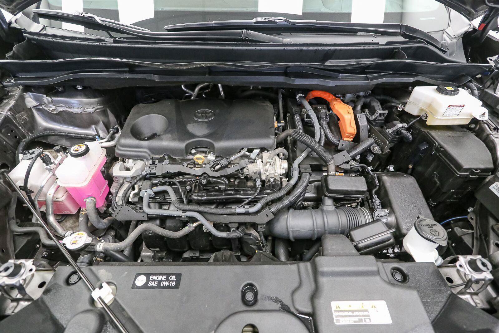 Used 2023 Toyota Sienna Platinum AWD/4WD image 15
