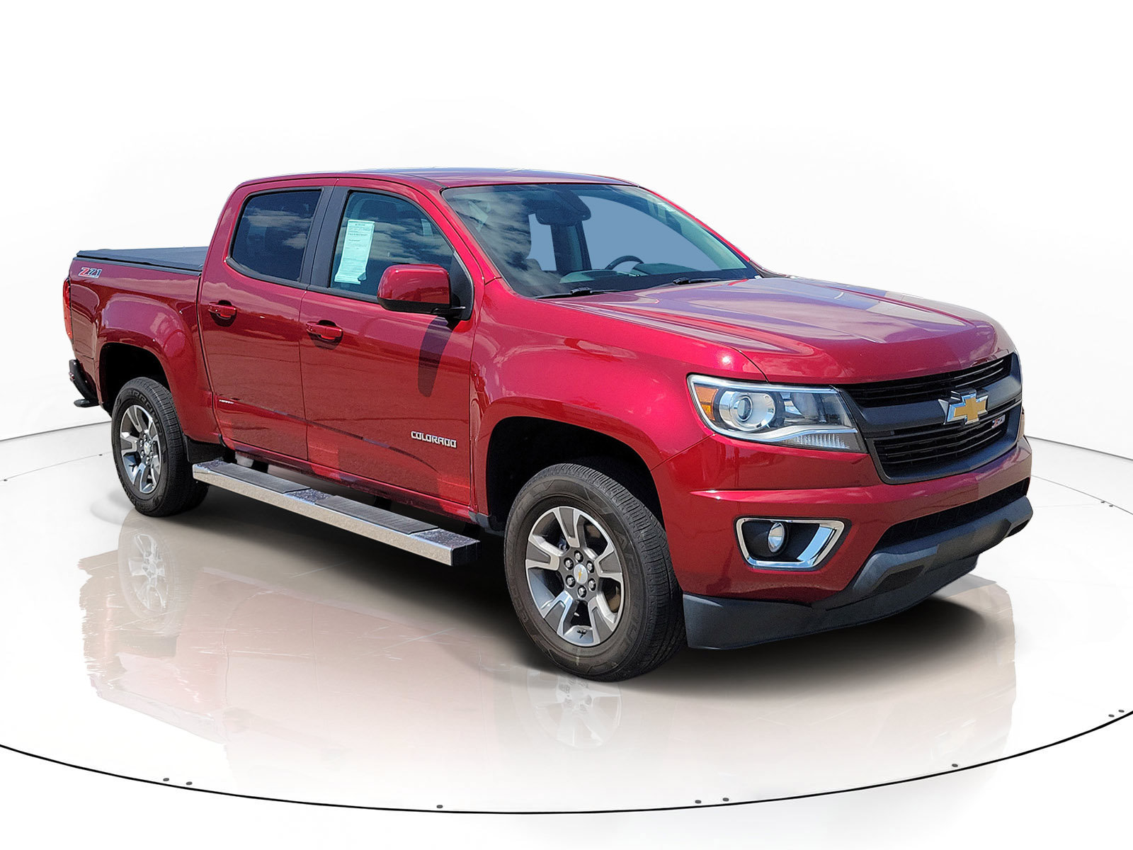 Used 2017 Chevrolet Colorado Z71 AWD/4WD image 2