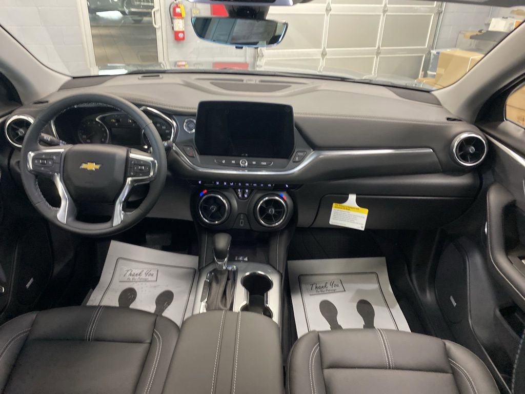 New 2026 Chevrolet Blazer LT w/ Sound & Technology Package AWD/4WD image 17